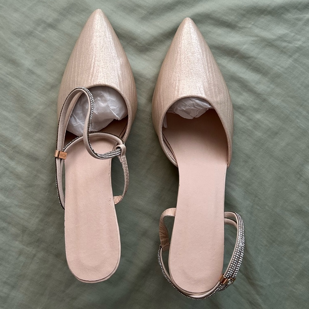 Elegant Cream Women's Shoes with Rhinestone Strap